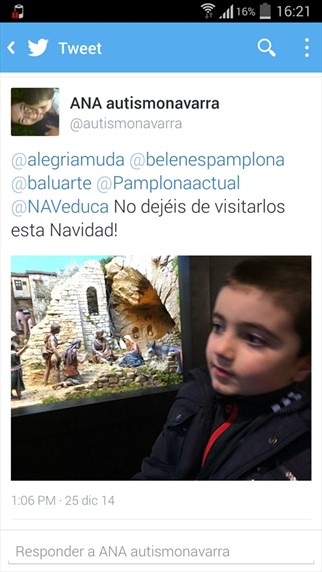 Mario visitando los belenes en Baluarte. Twiter @autismonavarra