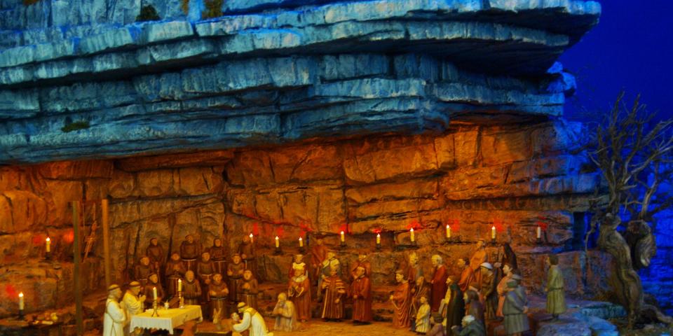 Adoración de los pastores en una cueva