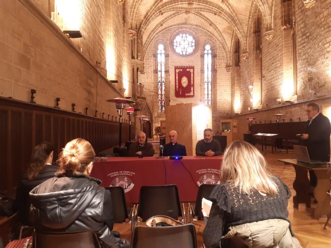 Rueda de prensa, presentación de la exposición en el Refectorio de la Catedral de Pamplona