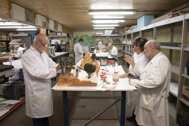 La Alcaldesa de Pamplona visita el local de la asociación, nov 2023