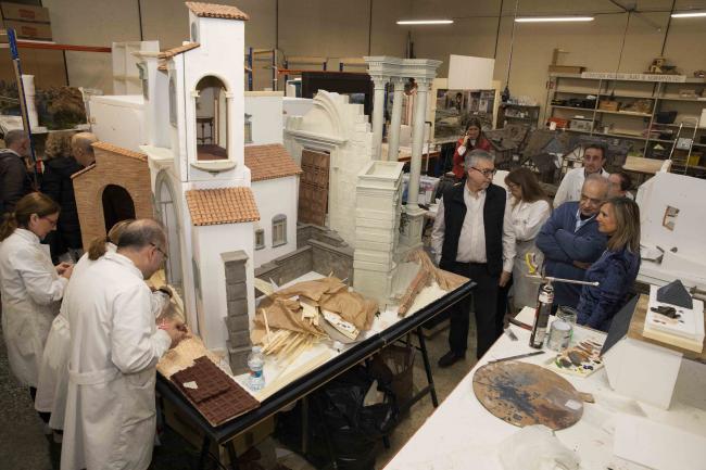 La Alcaldesa de Pamplona visita el local de la asociación, nov 2023